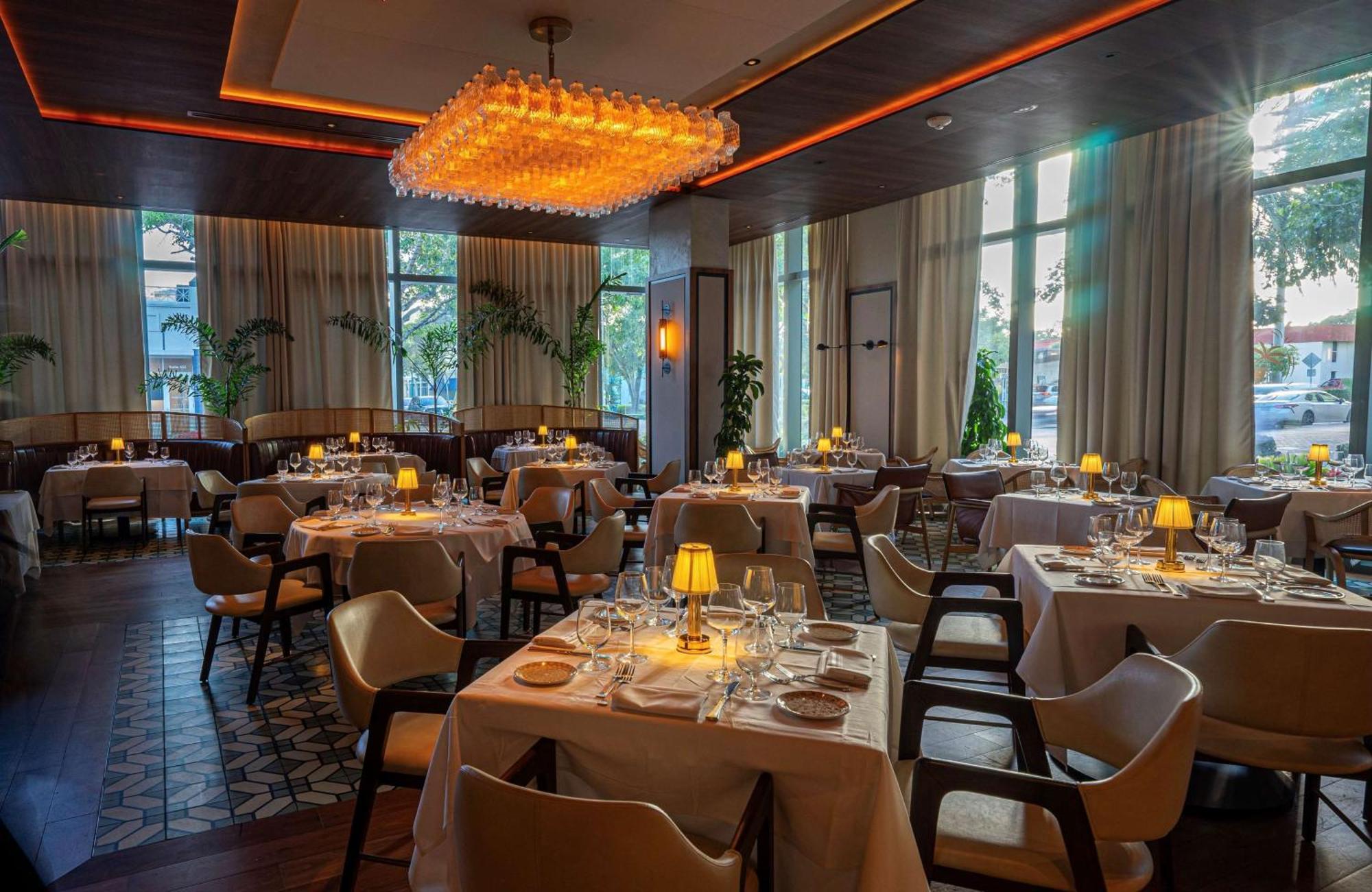 The Ray Hotel Delray Beach, Curio Collection By Hilton Exterior photo