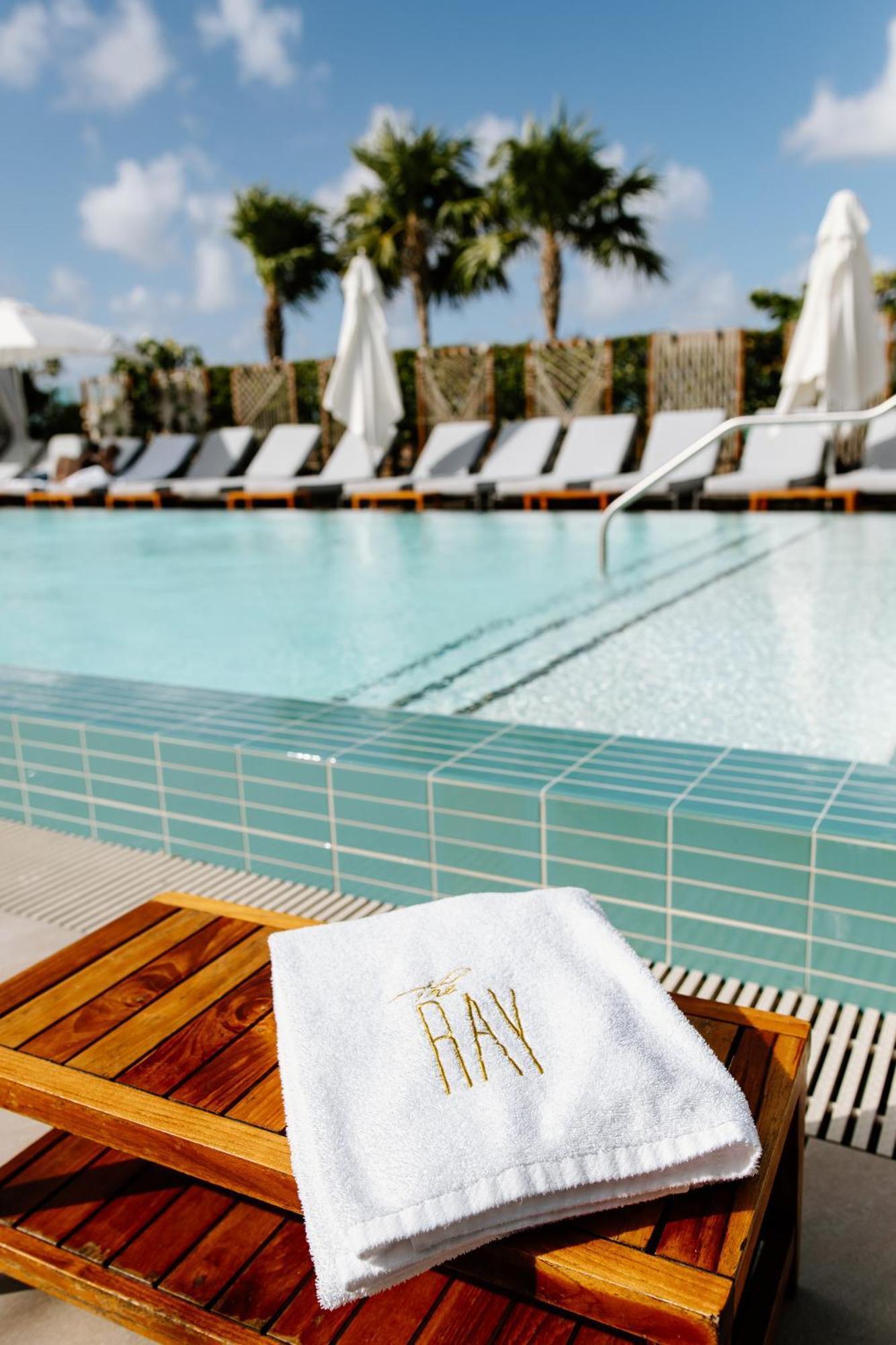 The Ray Hotel Delray Beach, Curio Collection By Hilton Exterior photo