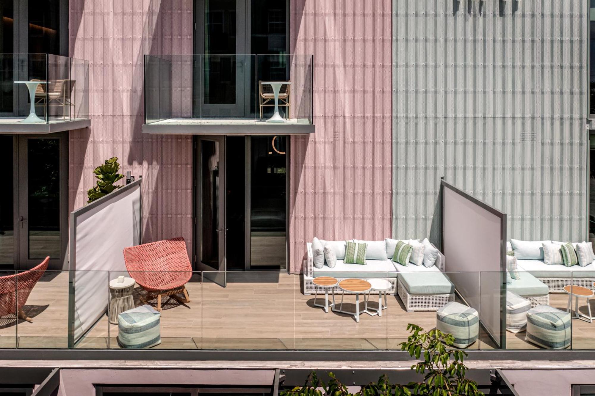 The Ray Hotel Delray Beach, Curio Collection By Hilton Exterior photo